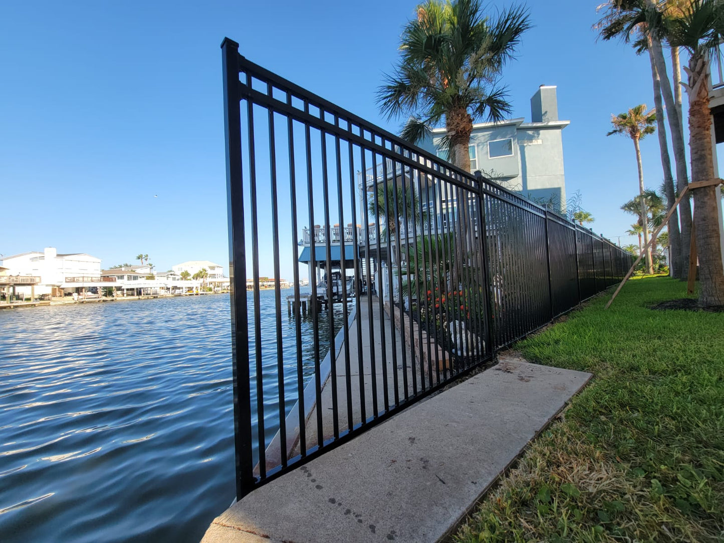 Aluminum Rectangular Flat Top and Bottom Fence 6x8