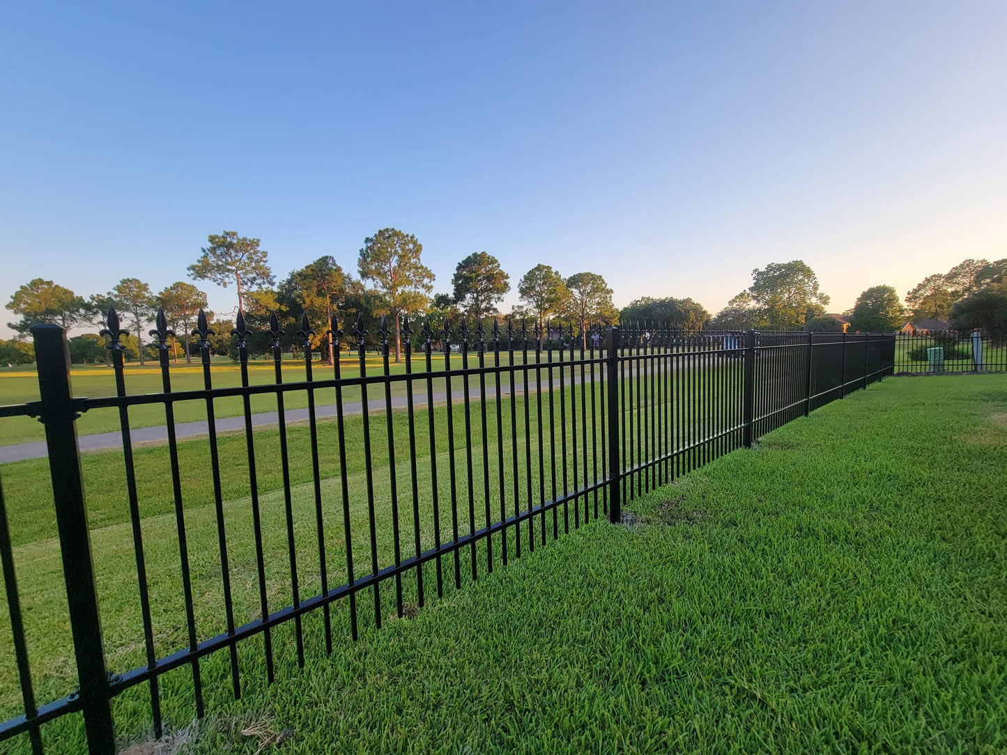 Aluminum Extended Top & Bottom Fence 4x8